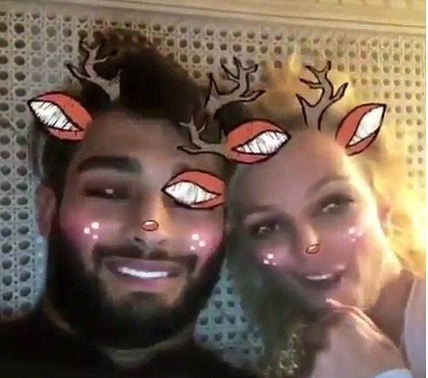 3BB0317F00000578-4072164-image-a-70_1482970990052