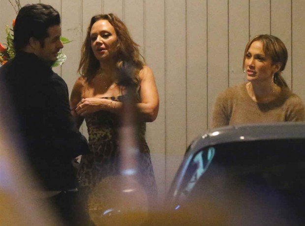 rs_1024x759-170201123737-1024.Jennifer-Lopez-Leah-Remini-Casper-Smart-JR-020117