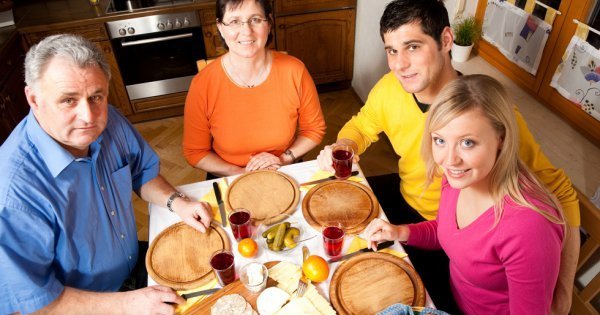 Знакомство с родителями девушки