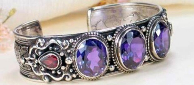 Камень александрит