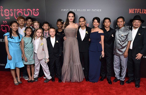 Mandatory Credit: Photo by Stephen Lovekin/REX/Shutterstock (9060792an) Angelina Jolie, Vivienne Jolie-Pitt, Knox Jolie-Pitt, Zahara Jolie-Pitt, Maddox Jolie-Pitt, Shiloh Jolie-Pitt, Pax Jolie-Pitt and guests 'First They Killed My Father' film screening, New York, USA - 14 Sep 2017