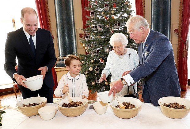 Christmas at Buckingham Palace, London, UK - 18 Dec 2019