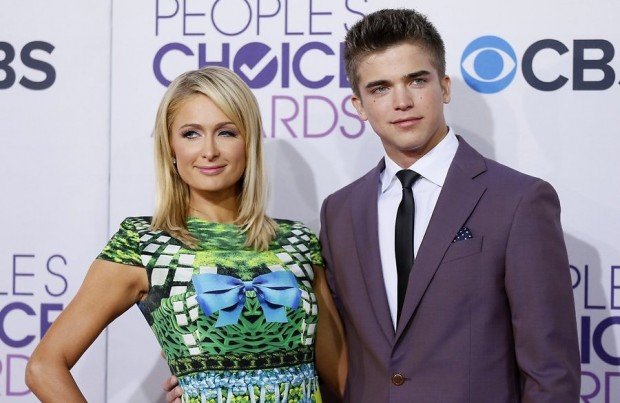 paris-hilton-river-65528788