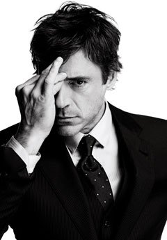 http://www.starslife.ru/images/content_images/robert_dauni_mladshij_dlya_esquire_0c1801b3.jpg