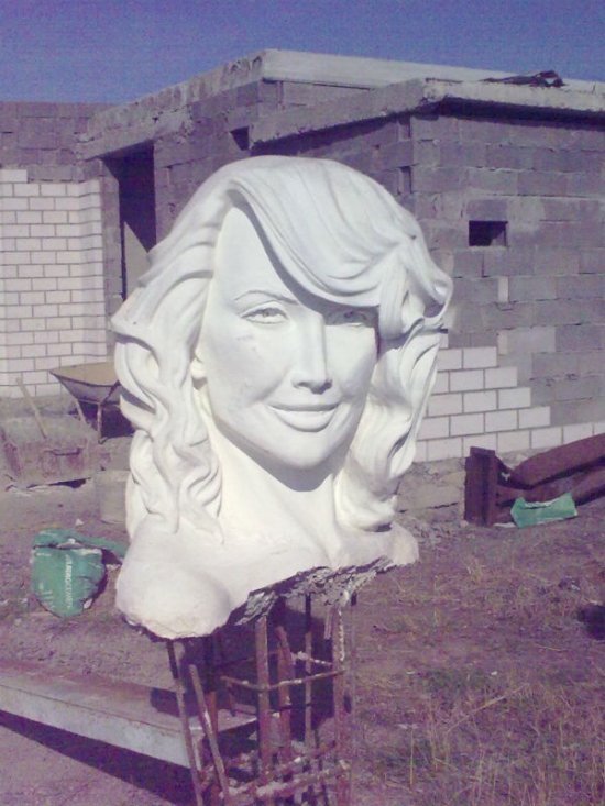 http://www.starslife.ru/images/content_images/zhanna_friske_70878787.jpg