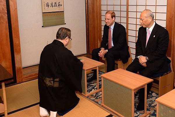 http://www.starslife.ru/wp-content/uploads/2015/02/20150226-japan-7.jpg
