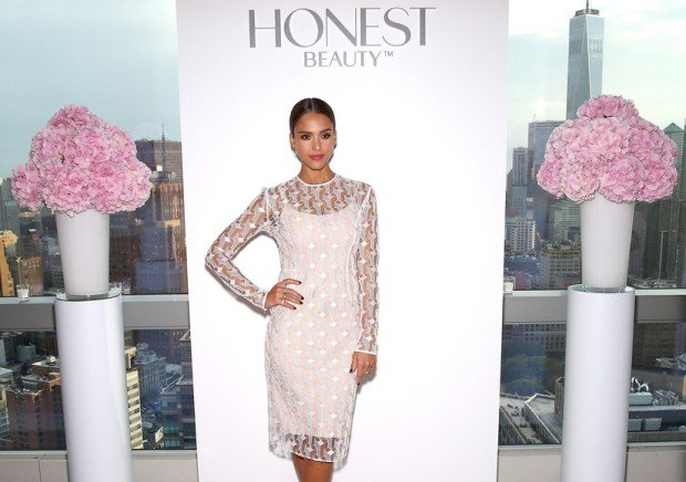 http://www.starslife.ru/wp-content/uploads/2015/09/jessica-alba-825x580-620x436.jpg