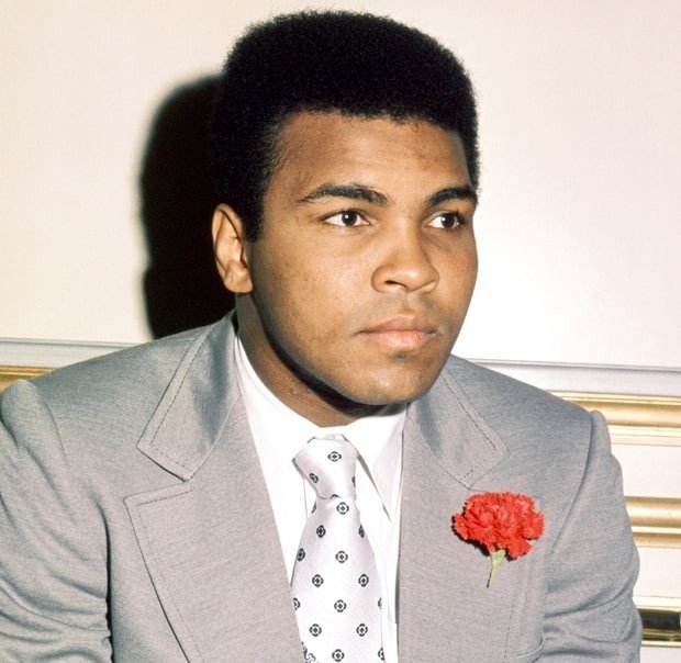 http://www.starslife.ru/wp-content/uploads/2016/06/muhammad-ali-inline-fd026e01-5c89-4253-bd31-63655f824f7f-620x604.jpg