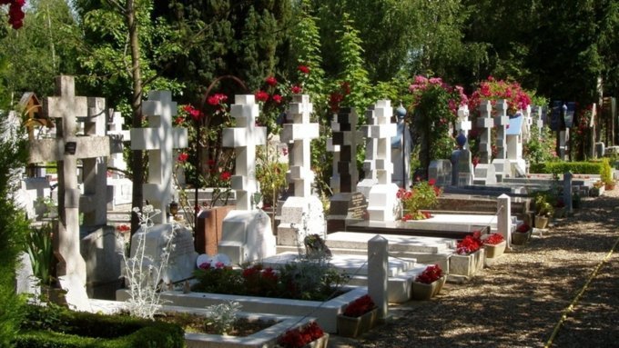 Место на кладбище Москвы и области