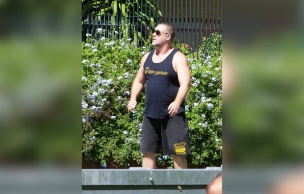 *EXCLUSIVE* Russell Crowe sports larger figure in Sydney