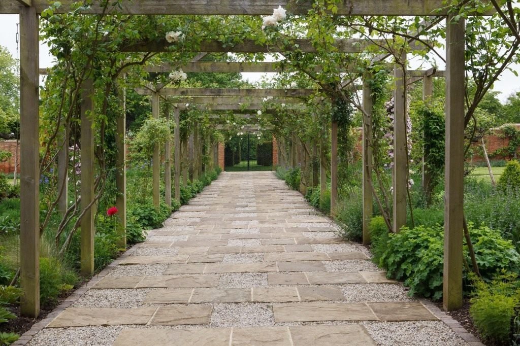 Подъезд к дому