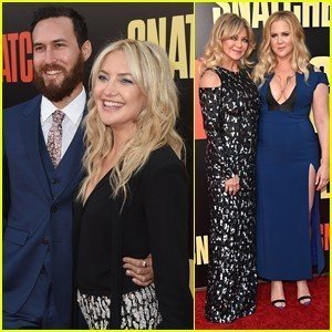 kate-danny-make-their-red-carpet-debut-at-snatched-premiere