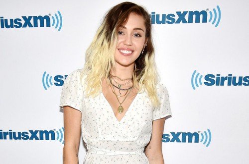 miley-cyrus-siriusxm-smile-2017-billboard-1548[1]