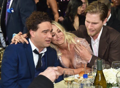 Pictured-Johnny-Galecki-Kaley-Cuoco-Karl-Cook[1]