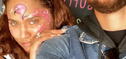 Айеша Карри