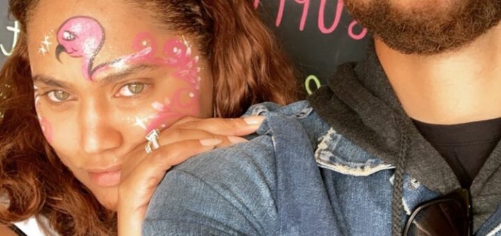 Айеша Карри