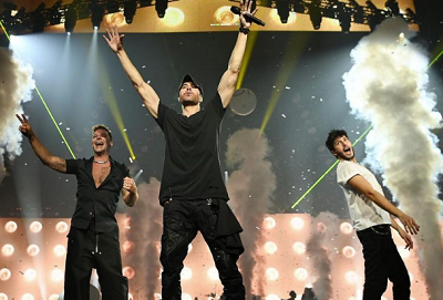 Энрике Иглесиас, Рики Мартин, Pitbul