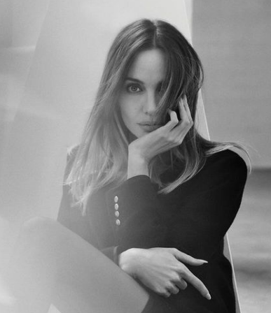 Анджелина Джоли