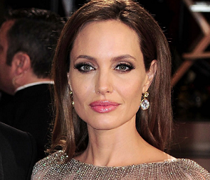 Анджелина Джоли