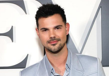 Тейлор Лотнер