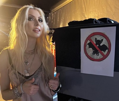 Тейлор Момсен