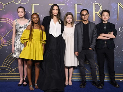 Анджелина Джоли