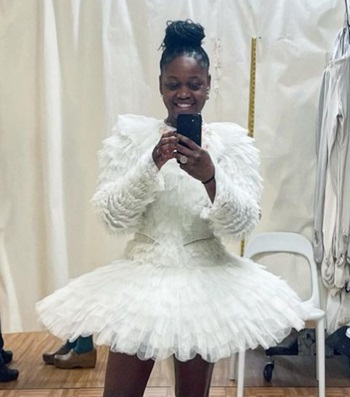 Микаэла Де Принс