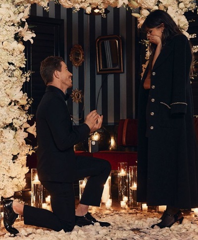 Нина Добрев