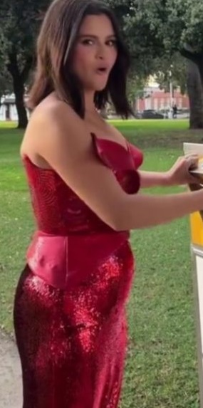 Селена Гомес