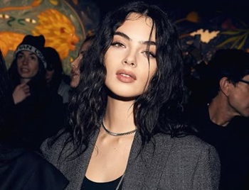 Дева Кассель