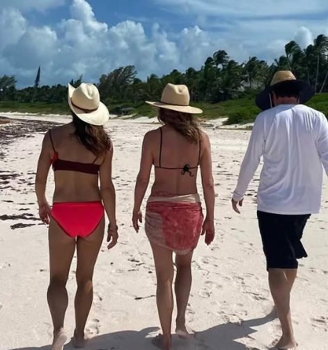 Дженнифер Энистон