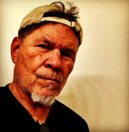 Эй Мартинес, Круз Кастильо