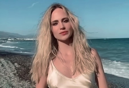 Глюкоза, певица