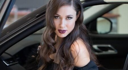 Елена Товстик