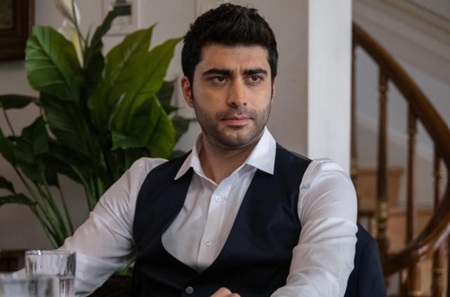 Догукан Гюнгер, звезда сериала, Клюквенный щербет