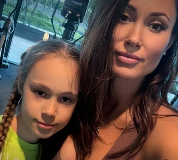 Елена Товстик