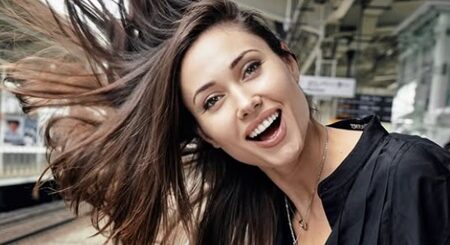 Елена Товстик