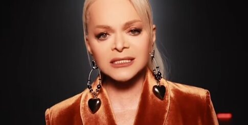 Лариса Долина