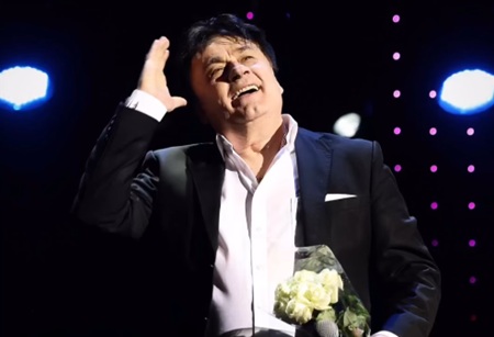 Александр Серов